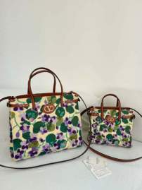 Picture of Valentino Handbags _SKUfw226715854fw
